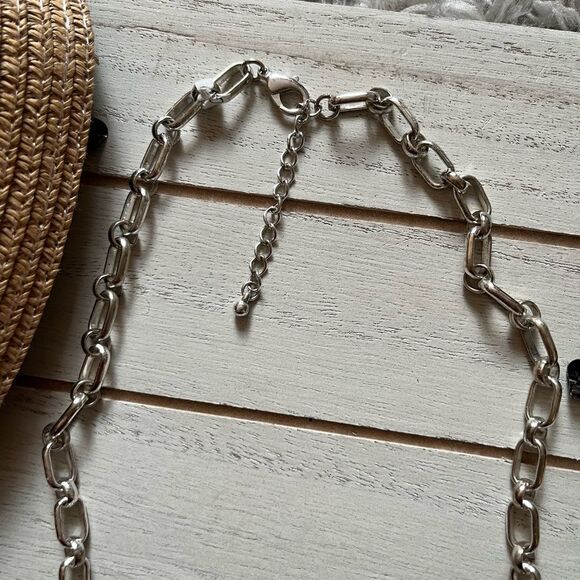 White tan neutral silver flower statement necklace - Picture 3 of 4